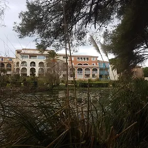 https://residence-les-rivages-de-la-coudouliere.fr-provencehotel.com